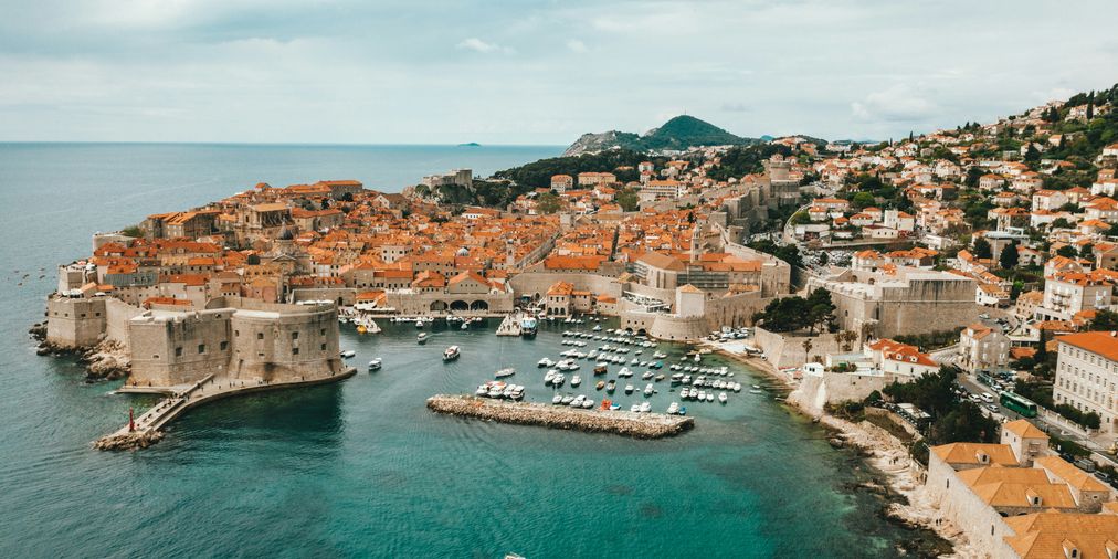 Plánujete dovolenou v Chorvatsku? Nezapomeňte na doklady ani na dálniční známky